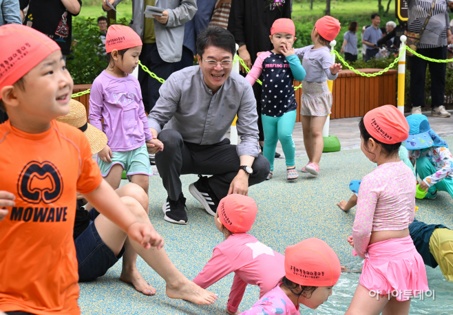[포토] 마장어린이꿈공원 찾은 정원오 구청장