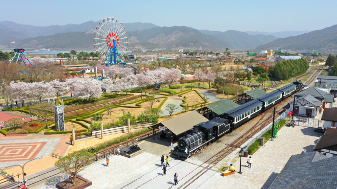 섬진강 기차마을' 한국관광 100선 선정