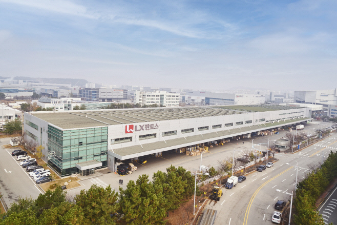 사진_LX판토스 인천공항물류센터 전경