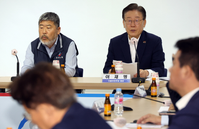 발언하는 이재명 대표