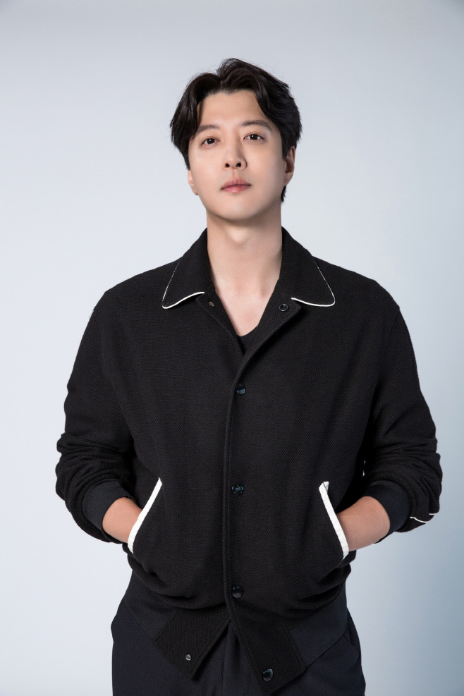 이동건