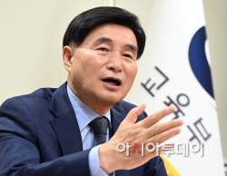 오승걸 교육부 책임교육정책실장 인터뷰