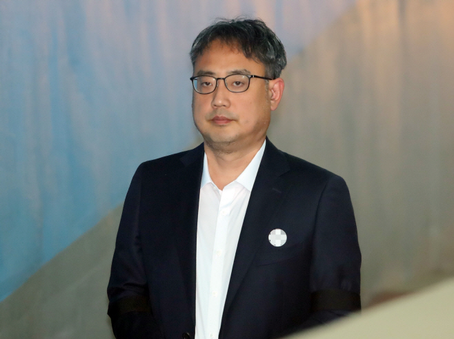 항소심 첫 공판 출석하는 변희재