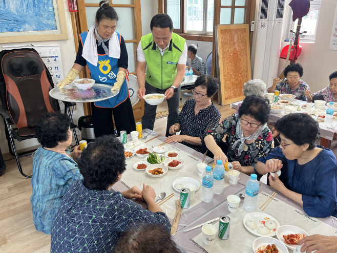 230721중복 삼계탕 나눔 - 농주모 - 밀양시지부 1