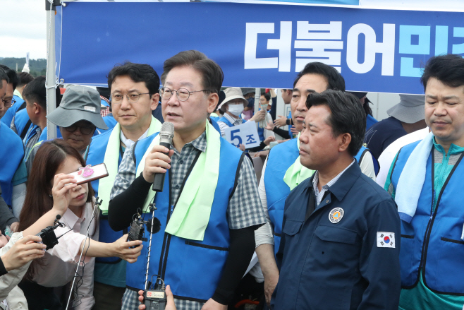 부여군 찾은 이재명 민주당 대표