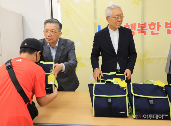 [관련사진] 행복한 밥상 도시락 전달