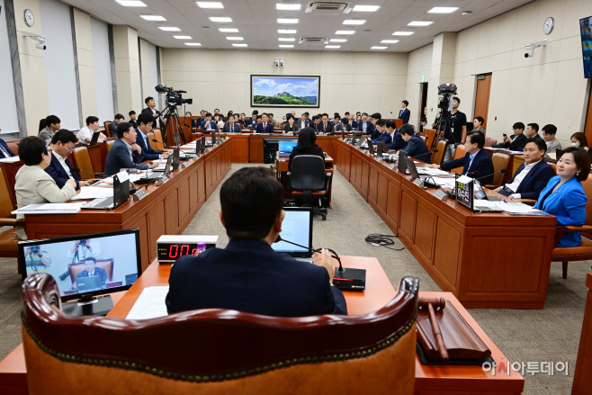 [포토] 국회 환경노동위원회 전체회의
