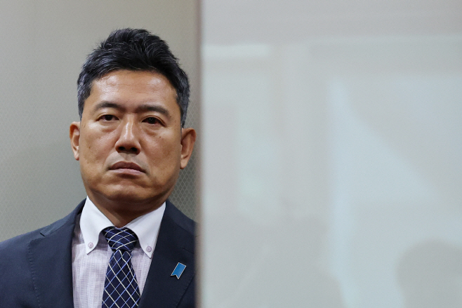 초치된 주한일본대사관 총괄공사 대리<YONHAP NO-1565>