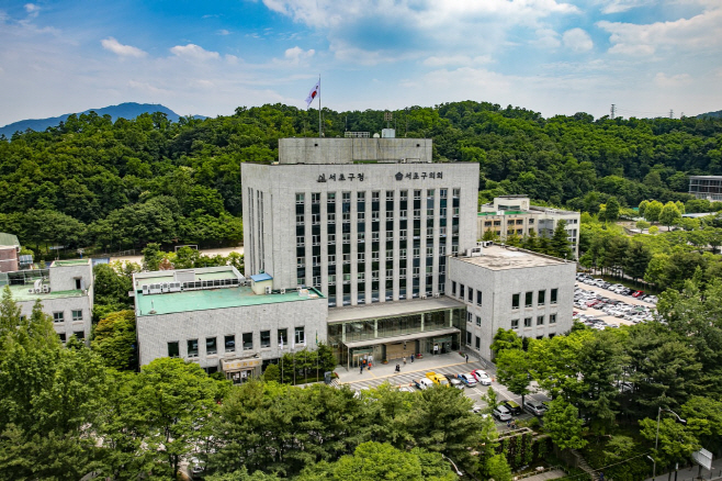 붙임사진) 서초구청 전경-여름