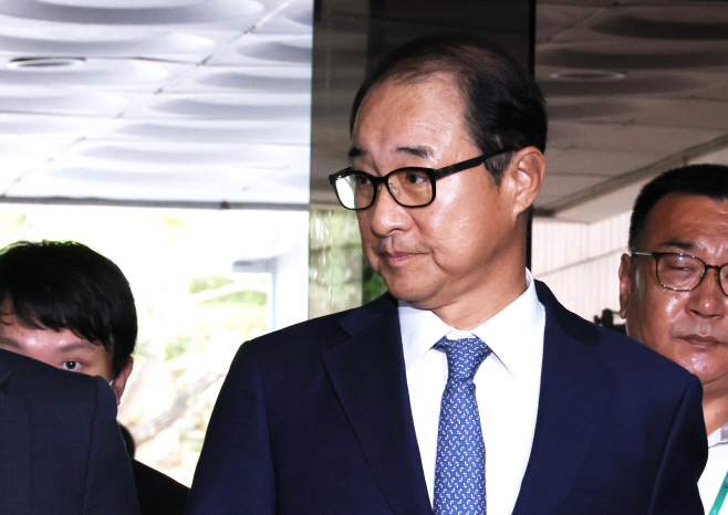 법원 출석하는 이성만 의원
