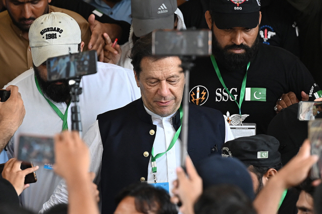 (FILE) PAKISTAN IMRAN KHAN <YONHAP NO-2731> (EPA)
