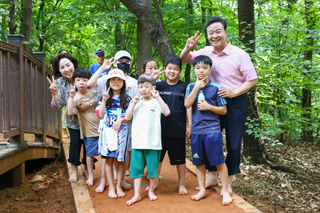 (사진)황톳길 개통(3)