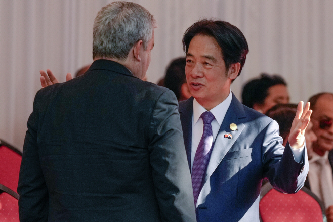 파라과이 대통령 취임식 참석한 대만 부총통