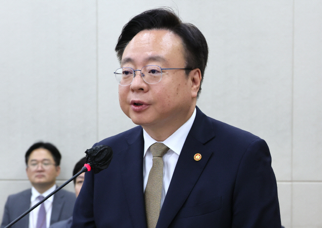 제안설명 하는 조규홍 보건복지부 장관<YONHAP NO-1335>