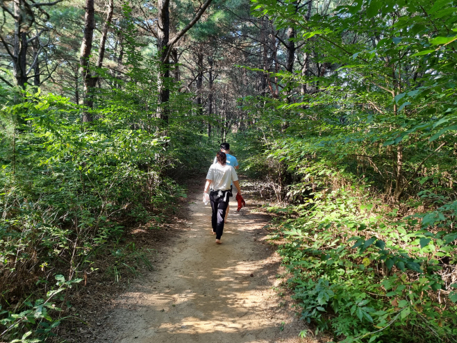 맨발