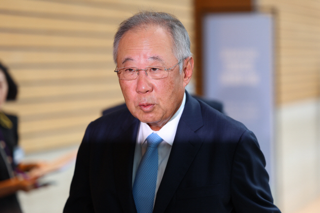 전경련 임시총회 참석하는 류진 풍산그룹 회장