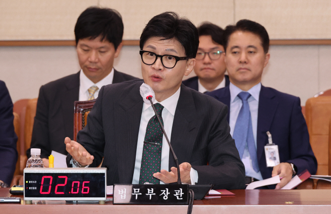 답변하는 한동훈 장관