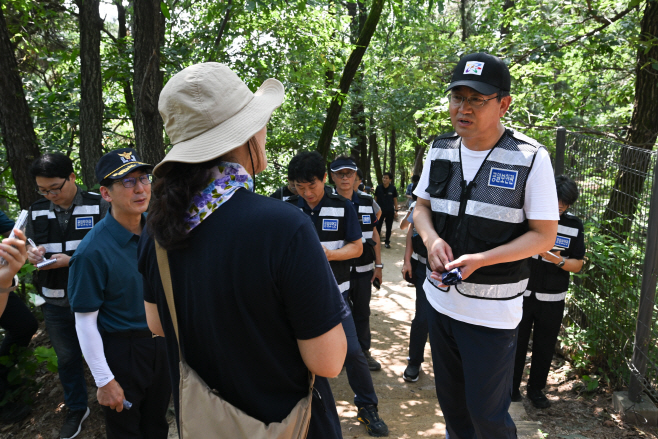 [포토] 오승록 노원구청장, '안전한 노원구를 위한 현장 점검'