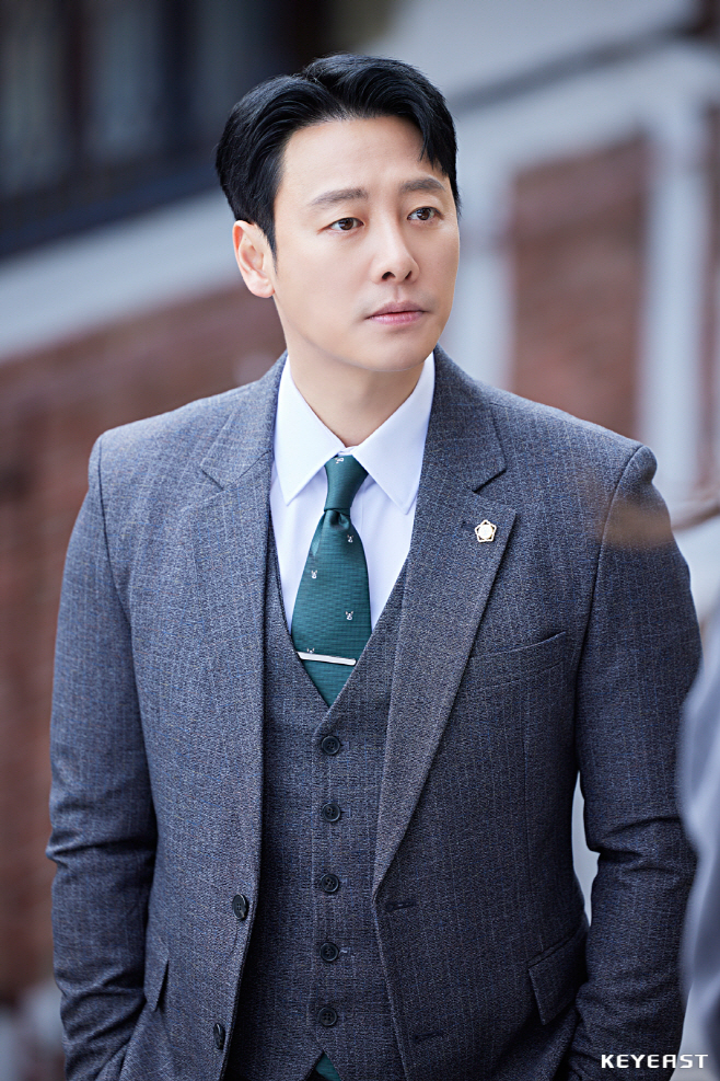 김동욱