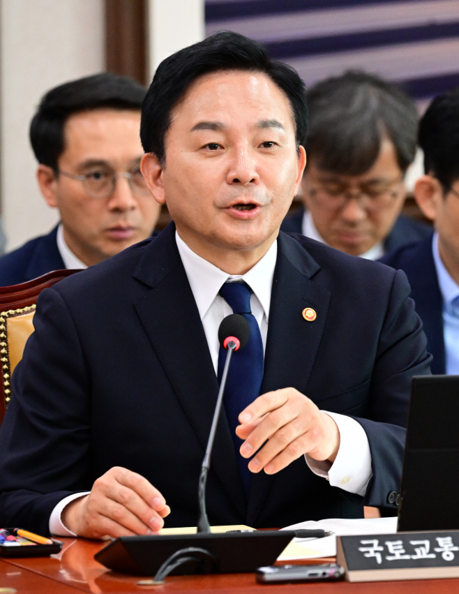 [포토] 답변하는 원희룡 국토교통부 장관