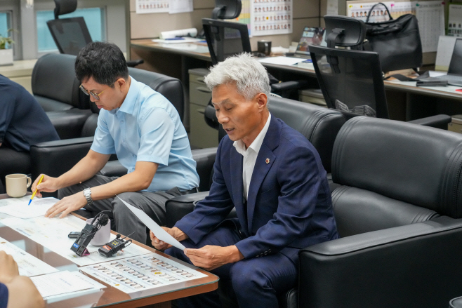 사진 - 염영선 대변인, 새만금 예산 삭감 규탄 성명 발표(1)