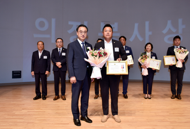 김한균 영광군의회부의장, 의정봉사상 수상