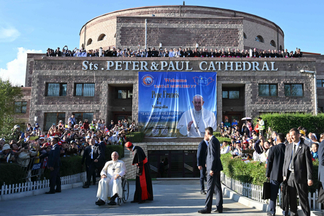 MONGOLIA-VATICAN-DIPLOMACY-RELIGION-POPE