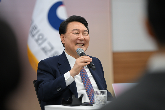 윤석열 대통령, 차세대 외교관과의 대화 참석