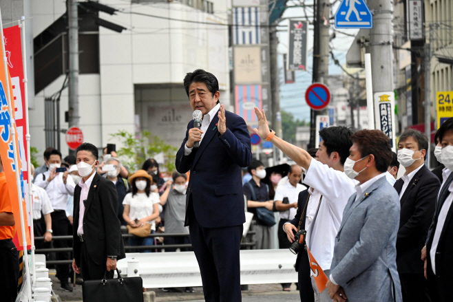 JAPAN-ABE/ <YONHAP NO-6829> (via REUTERS)