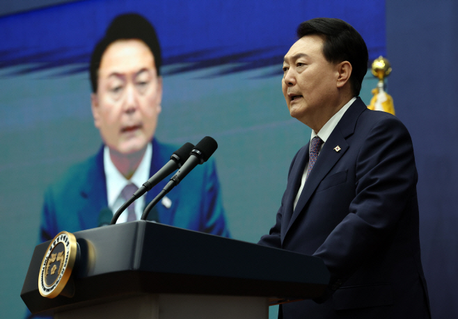 축사 하는 윤석열 대통령