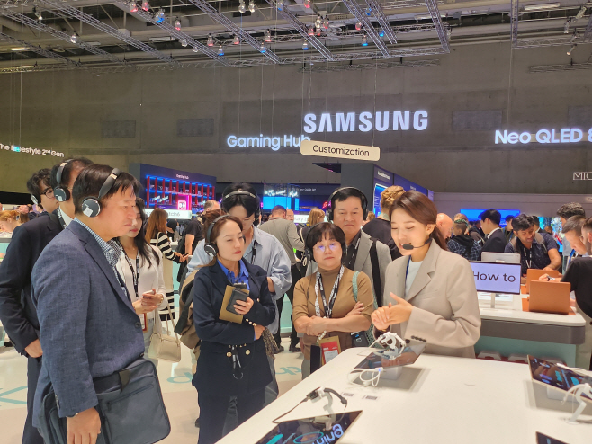 [IFA 2023] 삼성 부스 둘러보는 무협의 독일·프랑스 혁신 참관