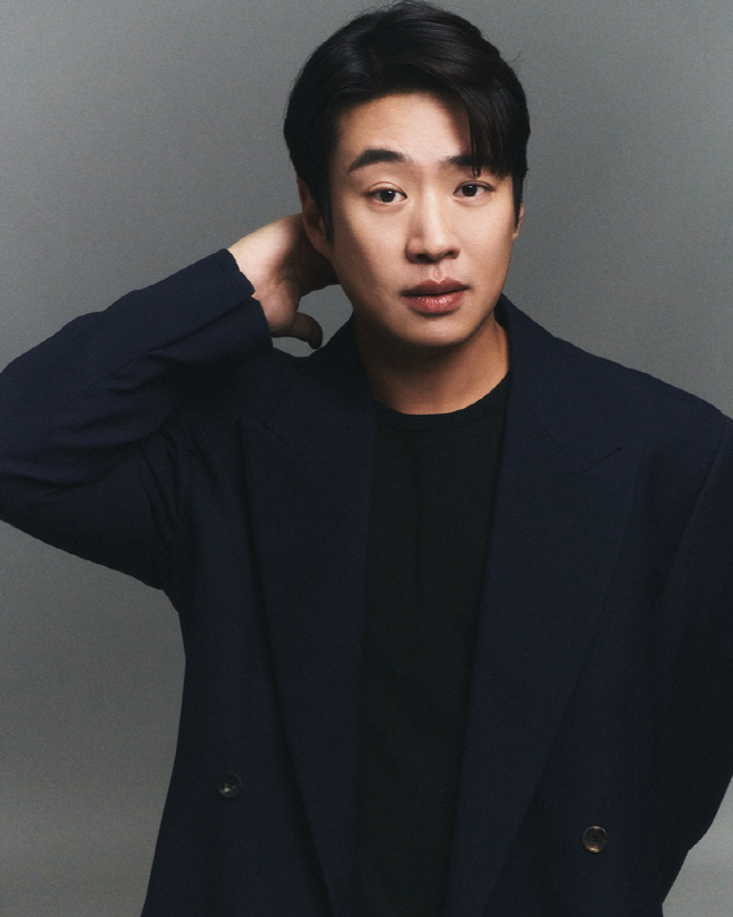 안재홍