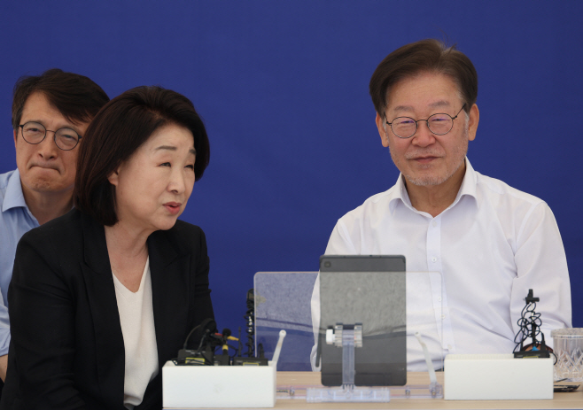 이재명 찾은 심상정<YONHAP NO-2657>