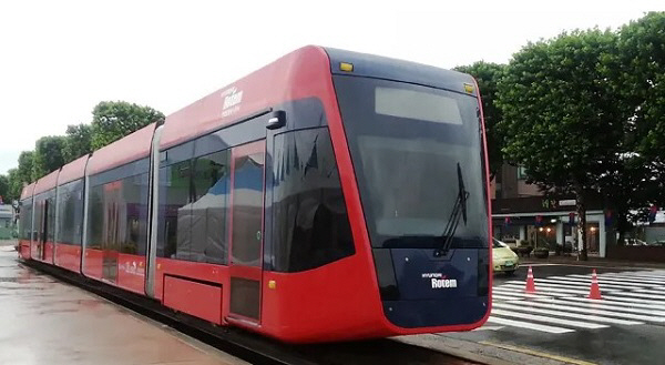 1-1. 도시철도 정관선에 운행될 무가선 노면전차(Tram) 사진