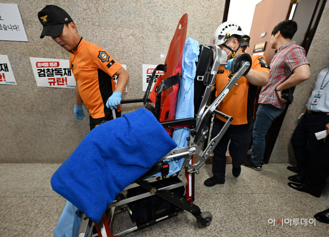 [포토] 단식 18일차' 이재명 대표...입원 거부 119 구급대 철수
