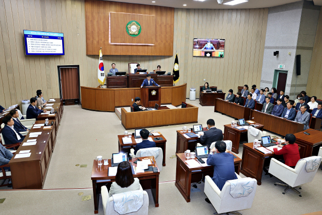 2023-09-18_ 의왕시의회 임시회 폐회 (1)