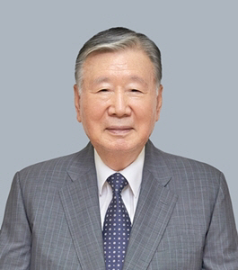 이중근 회장(우정교육문화재단 설립자)