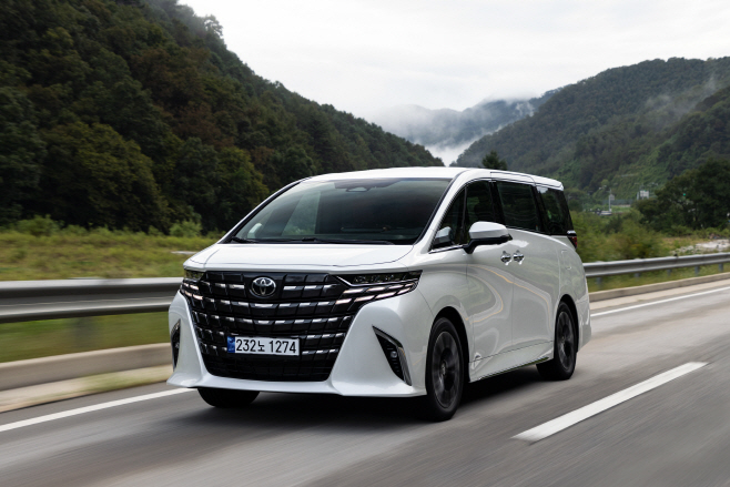 TOYOTA ALPHARD_03