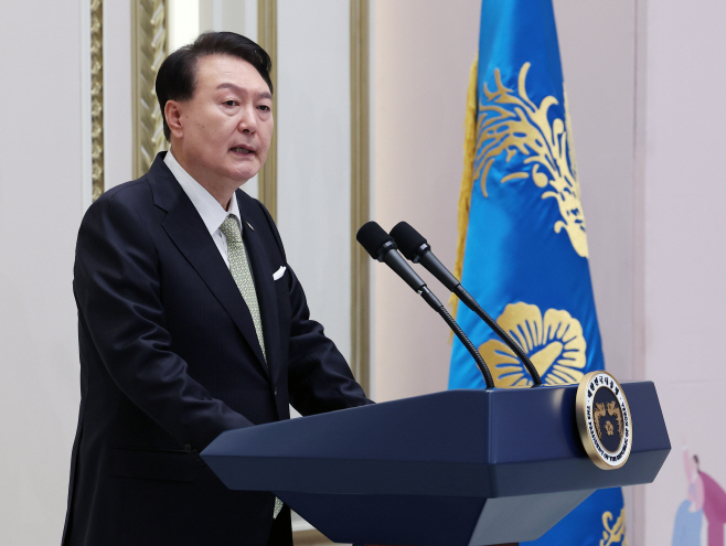 원폭 피해 동포 오찬 간담회 환영사하는 윤 대통령
