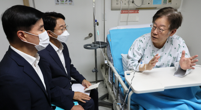 강서구청장 보궐선거 현황 보고받는 이재명 대표