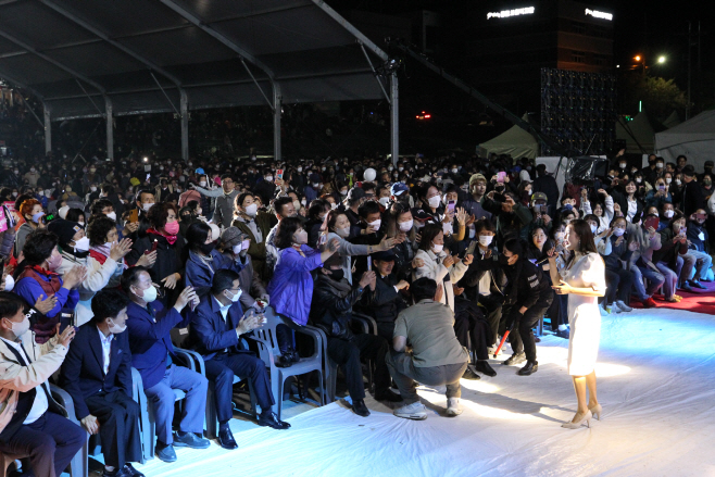 문화축제 가요제 현장