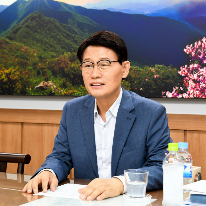 영주-1 박남서 영주시장 인터뷰 사진