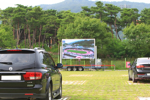 (사진2-1) 렛츠런파크 부산경남 드라이브스루 베팅존 현장 모습