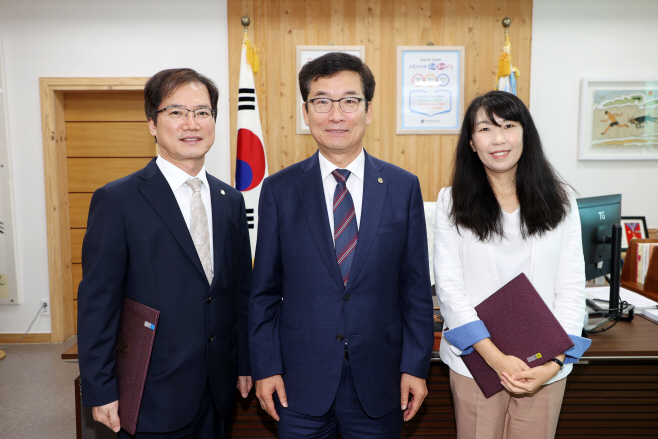 충북교육청, 고문변호사 위촉