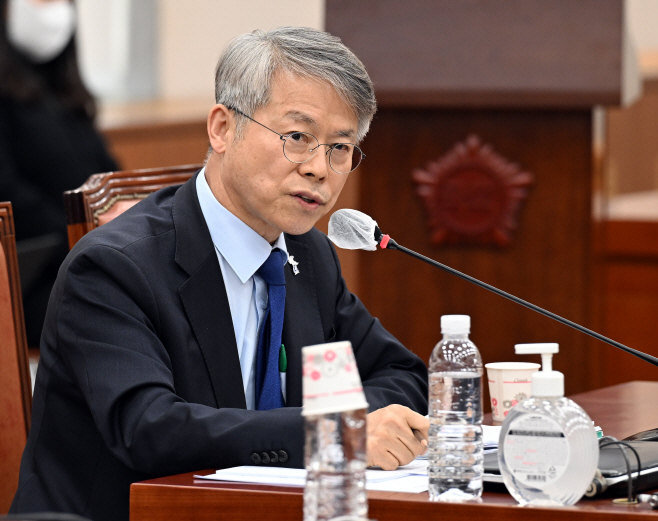 [포토] 의사진행발언하는 민형배