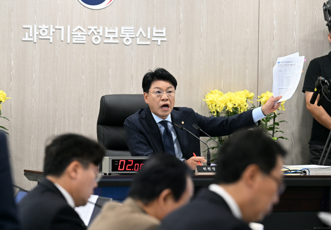 [2023 국감]이종호 장관 질타하는 장제원 위원장