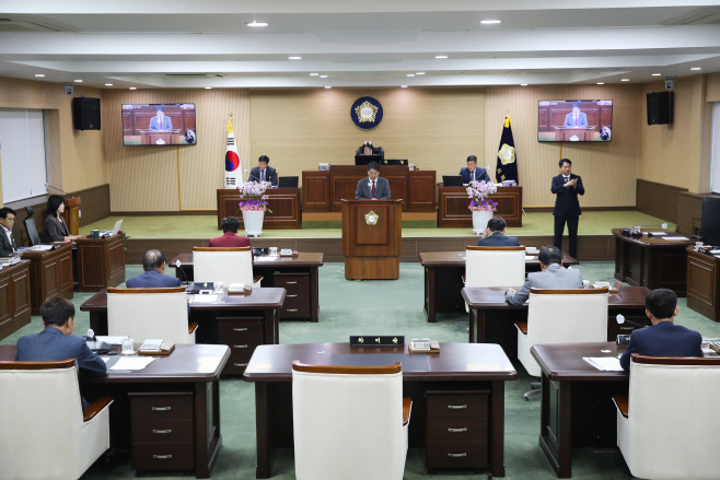 20231011보도자료(청양군의회 제294회 임시회 개회)