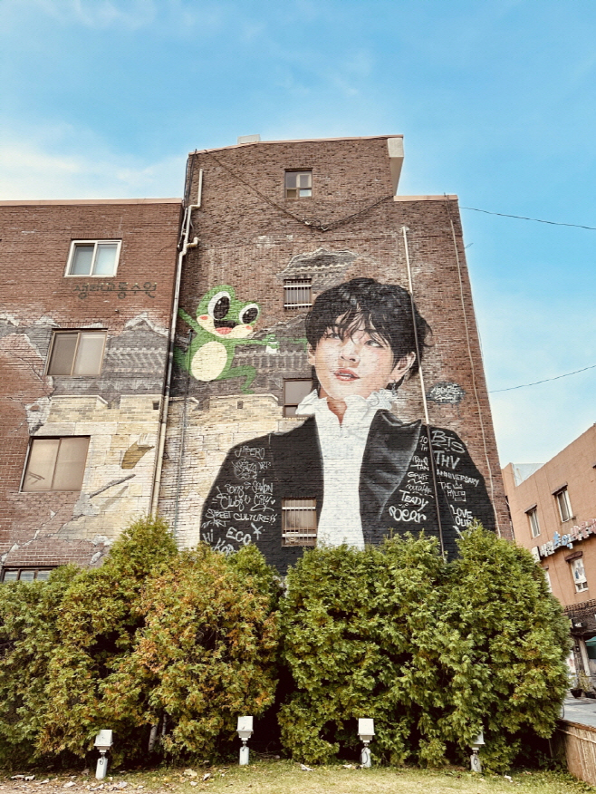 완성된 벽화 모습