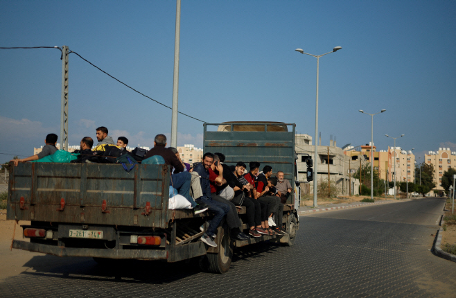 ISRAEL-PALESTINIANS/MIGRANTS