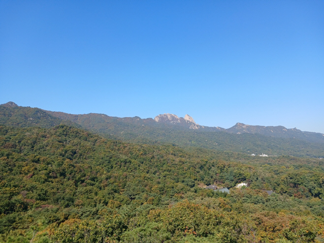 231017북한산 단풍시작1